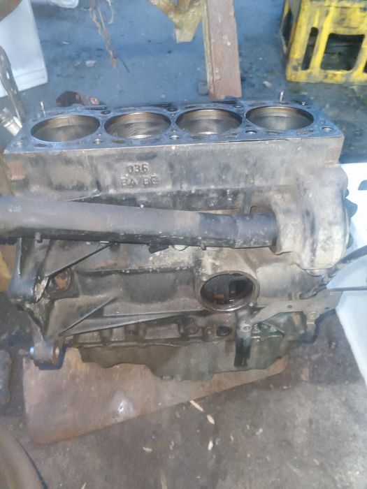 Двигун AZD Volkswagen Golf 1,6 audi 1,6 BCB seat 1,6 блок пеньок