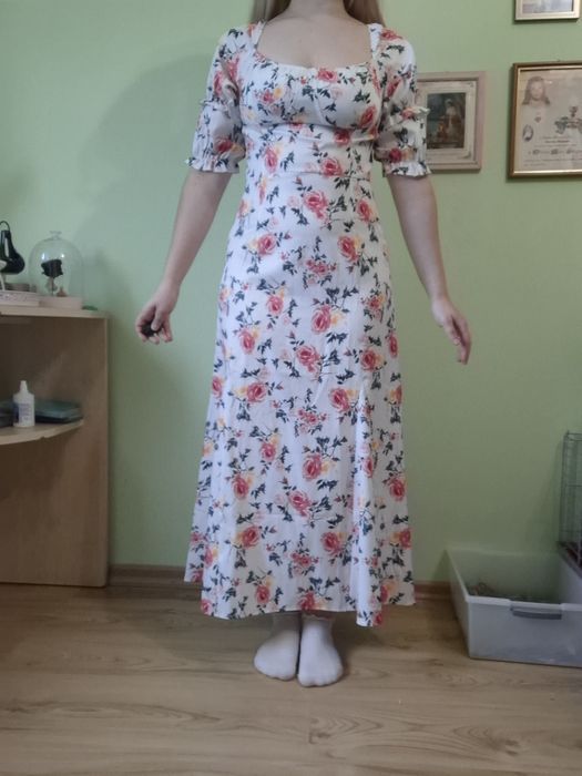 Sukienka semi-elegancka