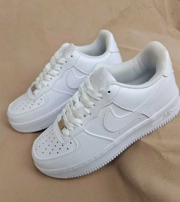 Promocja NIKE AIR FORCE 1 Biały AF1 R.42