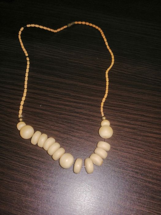 Korale drewniane vintig