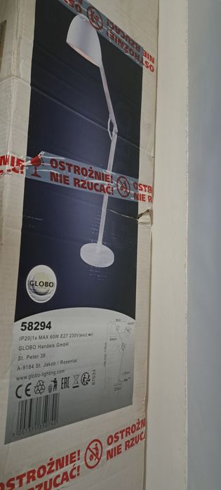 Uszkodzona Lampa podłogowa stojąca do salonu z dużym metalowym kloszem