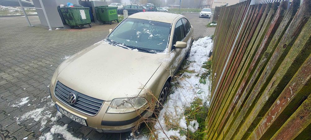 Volkswagen Passat B5 FL 1.8T 2002 | uszkodzony |