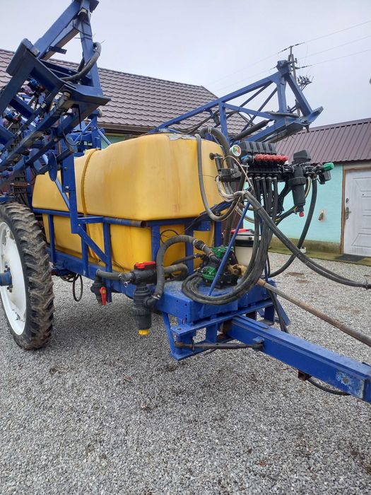 Opryskiwacz Caruelle 2500l