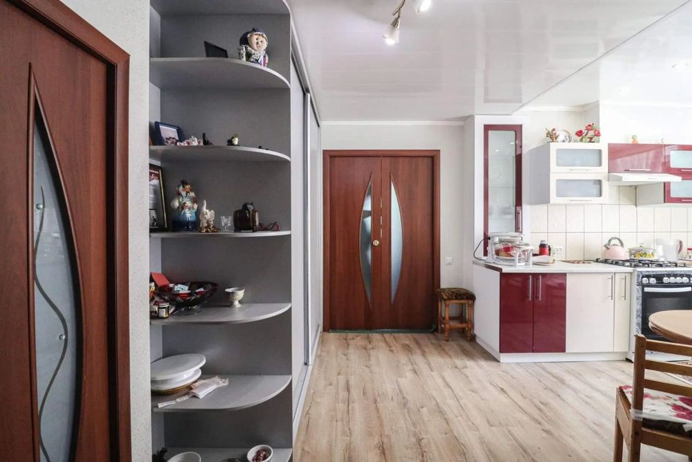 Продам будинок біля ставку