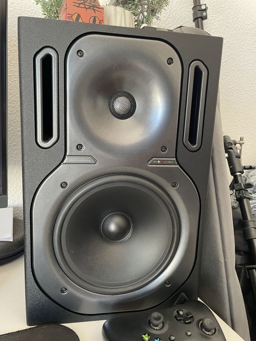 Behringer B2031A TRUTH 2 un.