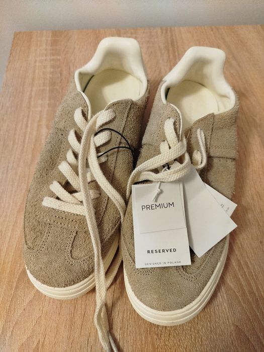 Продам нові макасіни