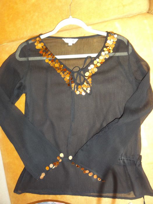 Bluzka czarna przeźroczysta z mieniącymi ozdobami