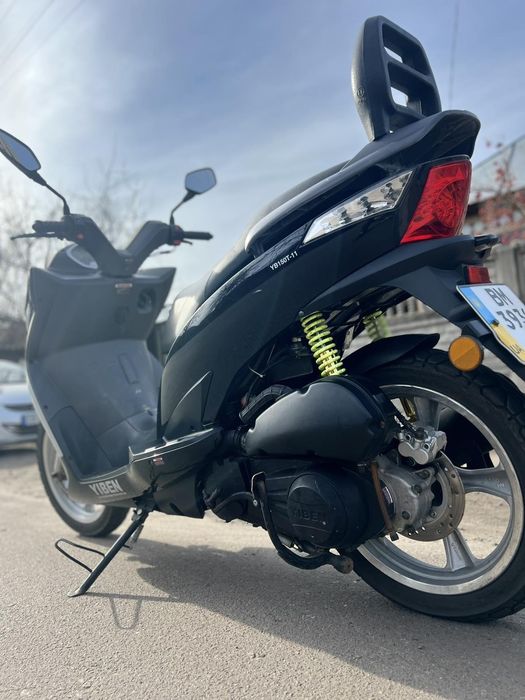 Продам скутер YIBEN YB150T-11