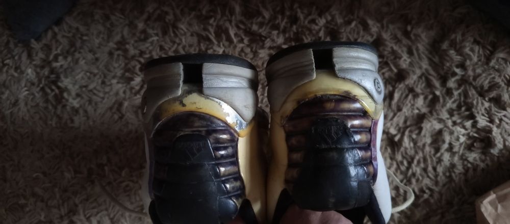 Кросівки  Adidas..