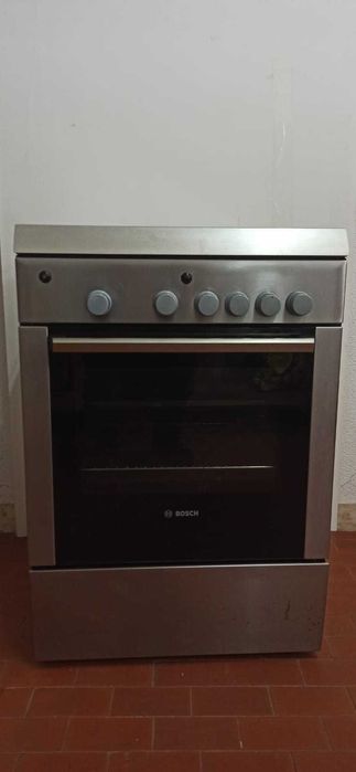 Fogão a gás com forno elétrico Bosch