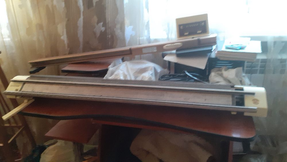 Продам вязальную машину ЗИНГЕР