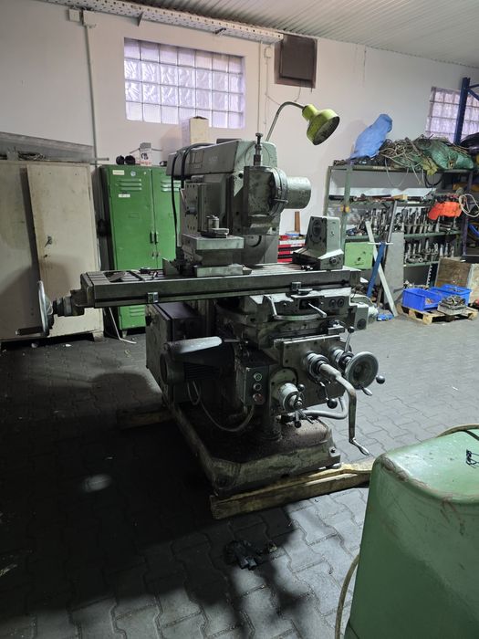 Frezarka uniwersalna STANKOIMPORT 6P81