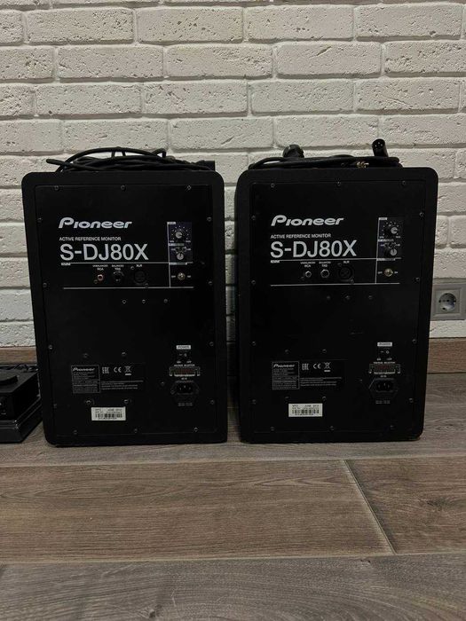 Монітори Pioneer S-DJ80X зі стійками