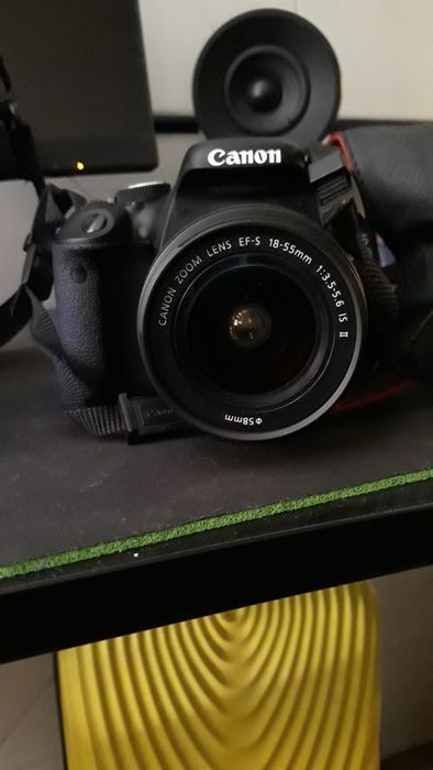 Câmera Canon em perfeito estado