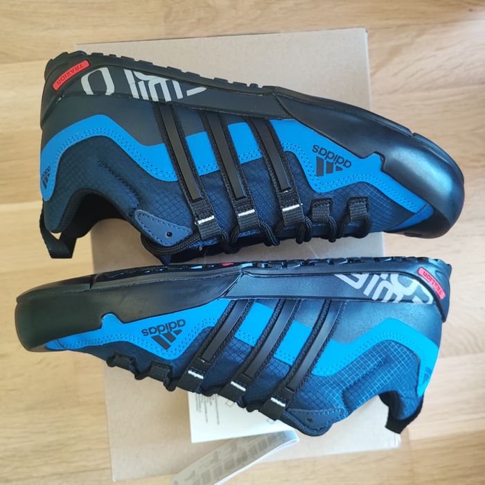 Terrex Swift Solo r. 42 niebiesko/czarne