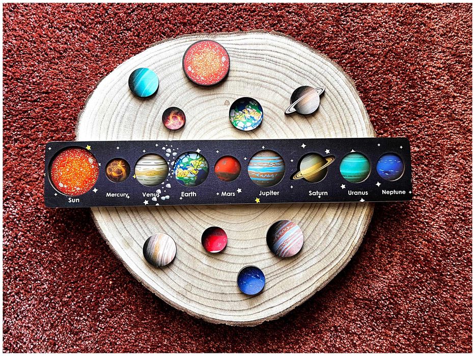 Planetas em Madeira - Montessori