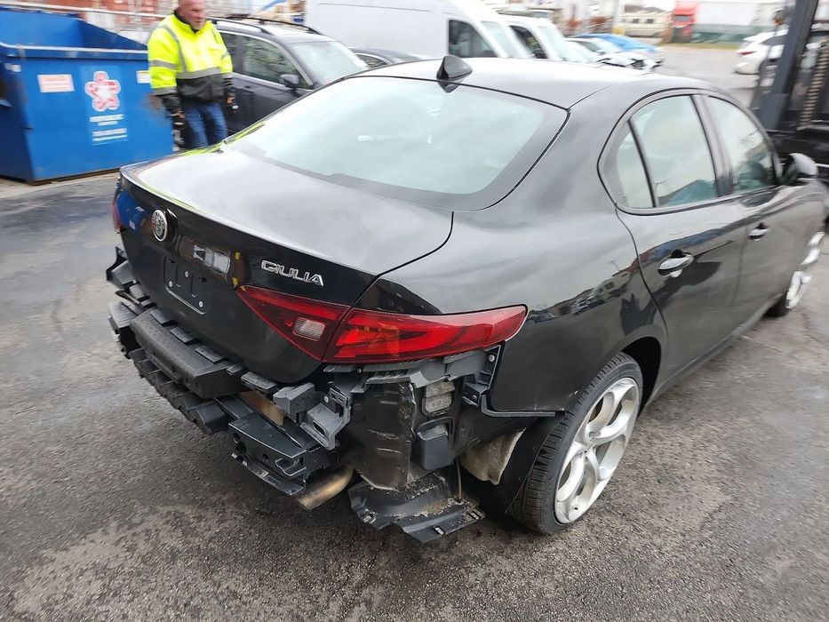Alfa Romeo Giulia Q4 19 Kwietnia dopływa do Rotterdamu!