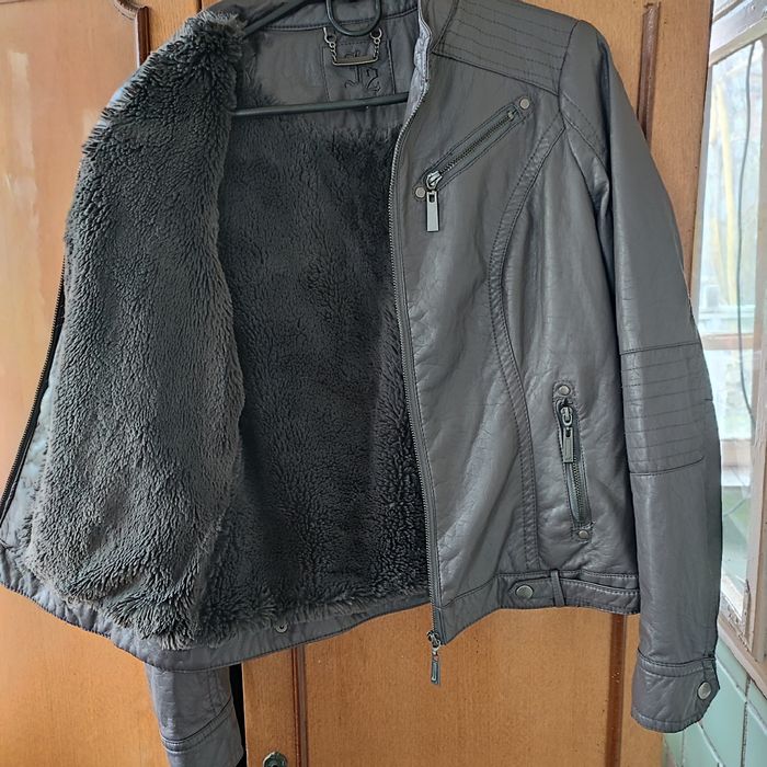 Куртка із штучної шкіри