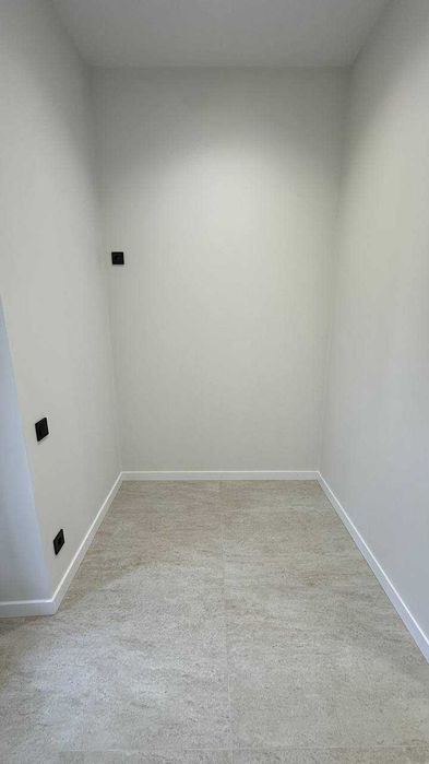 Будинок з сучасним ремонтом, каміном і ділянкою 4 сотки