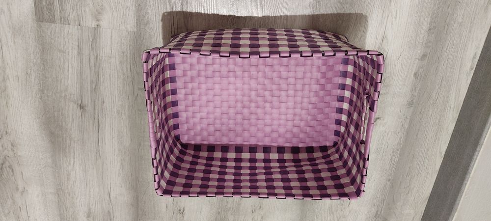 3 cestos em tons lilás