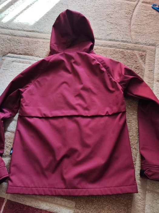 Продам мужскую ветровку