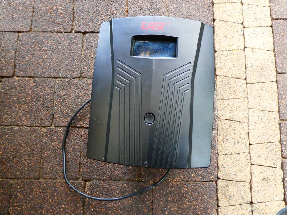 Zasilacz awaryjny UPS1500-T-LI/LCD