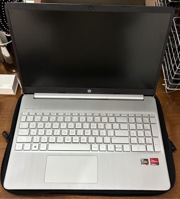 HP Laptop 15s-eq2093np como novo!