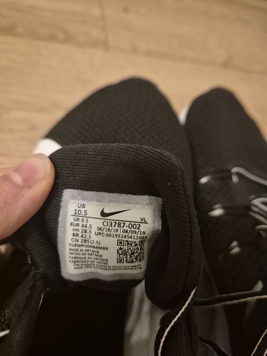 Buty Nike 44,5 siatka Czarne