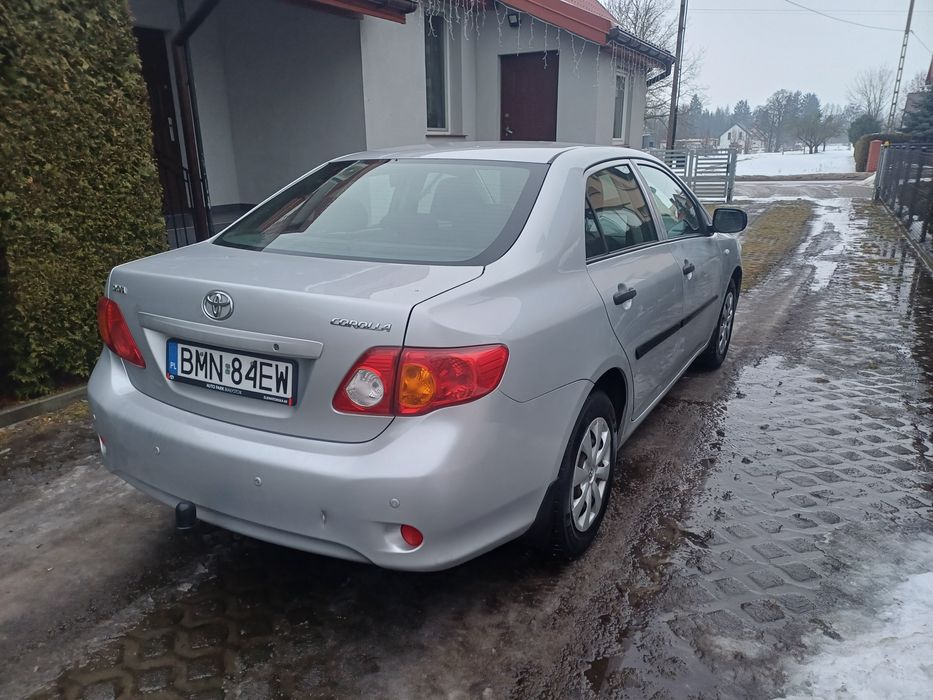 Toyota Corolla  Polski Salon Serwis