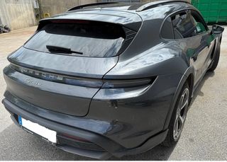 Porsche Taycan Cross Turismo 4
