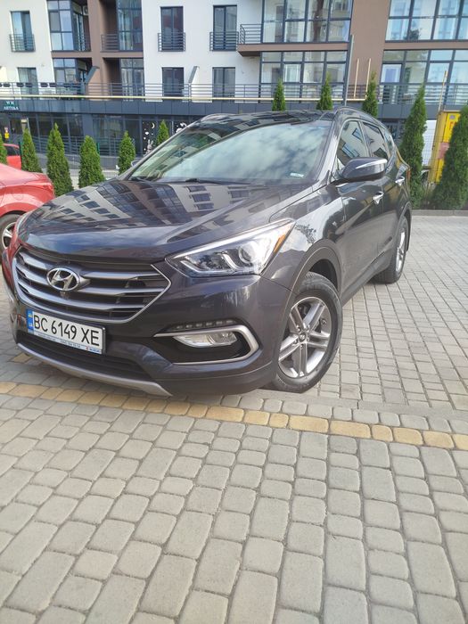Hyundai Santa FE 2017р.2.4-бензин.Максимальна коплектація.