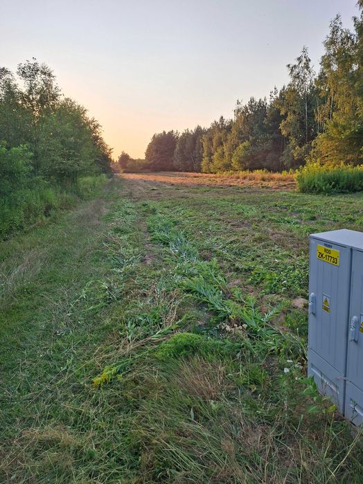 Na sprzedaż 3 (z 4) działki budowlane z WZ – Grabiny, gm. Czarna, pow. dębicki