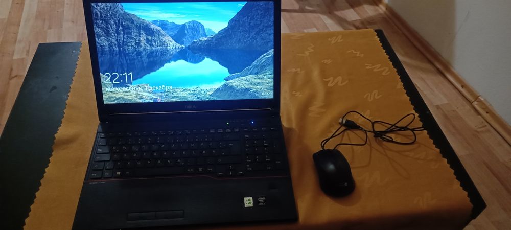 Новдбук Fujitsu 8/240