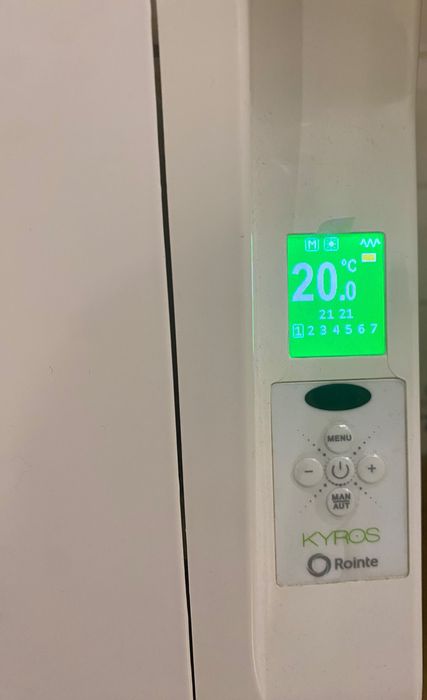 Radiador eléctrico 1210W, 11 elementos digital.