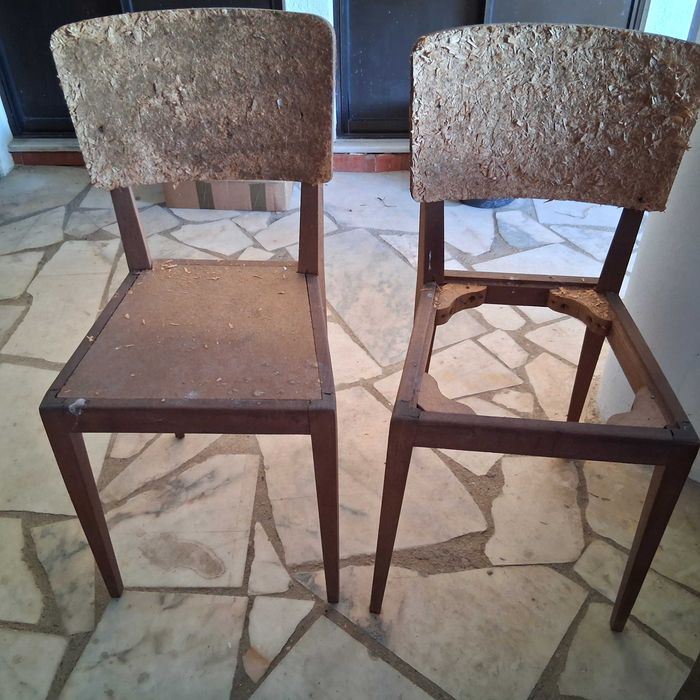 Cadeiras antigas em madeira, para restauro ou costumização