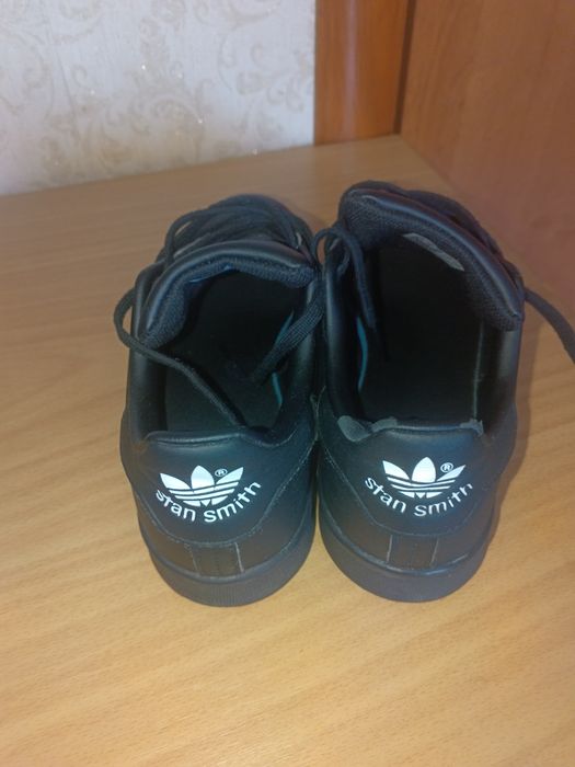 Культовые кроссовки Adidas Stan Smith (Triple Black) — Полностью черные / Кожа. Розмер  38.5