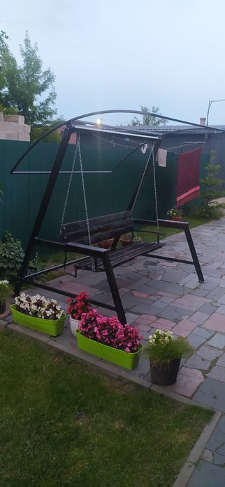 Садова  гойдалка