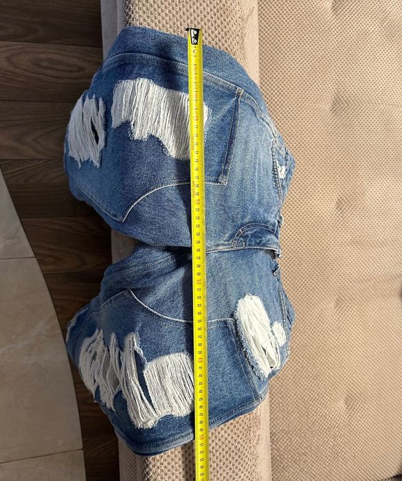 продам Джинси GIVECHY