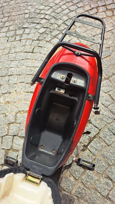Scooter Elétrica Vortex - com pedais, não precisa de carta