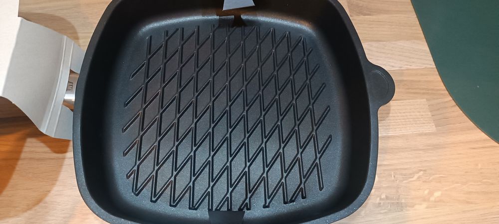 Patelnia  grillowa Amt Gastroguss 28cm