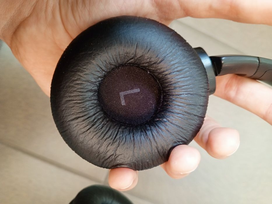 Słuchawki nauszne JBL Tune 510BT Czarny

Stan techniczny: 100% sprawny