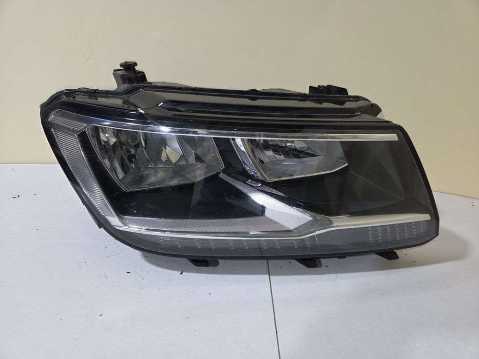 Фара права VW Tiguan 2018-2021 USA