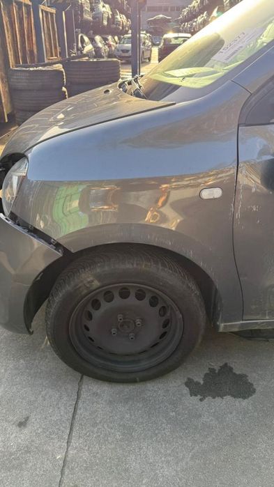 Guarda-lamas esquerdo RENAULT Twingo III (BCM_)