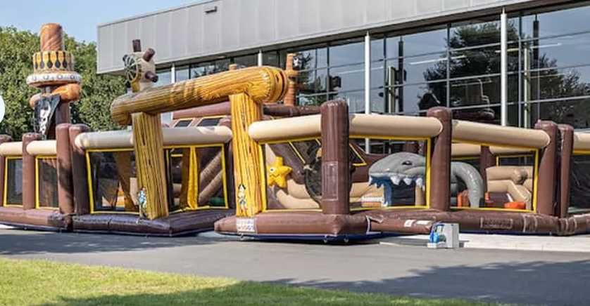 Insuflável Profissional Parque Pirata (Como Novo)