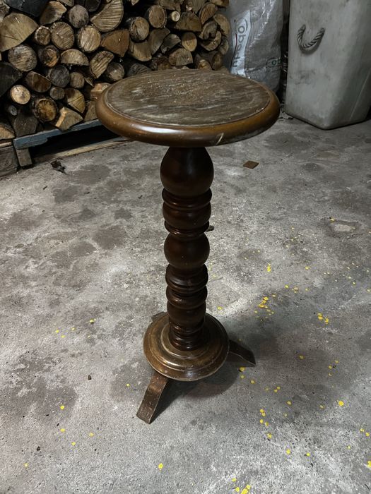 Suporte de vaso em madeira