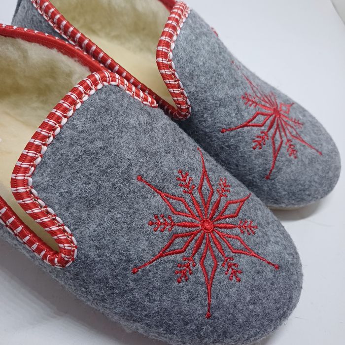 Nowe pantofle góralskie bambosze roz 38 dł wkładki 24.5 cm