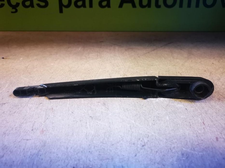 RENAULT CAPTUR BRAÇO DE ESCOVA MALA - Z198