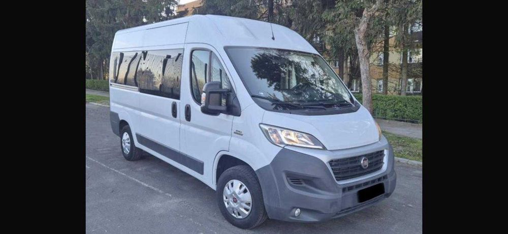 Fiat Ducato 2.3 z oryginalną zabudową Gruau, 9 osób,do przewozu osób niepełnosprawnych z windą i fotelem obrotowym