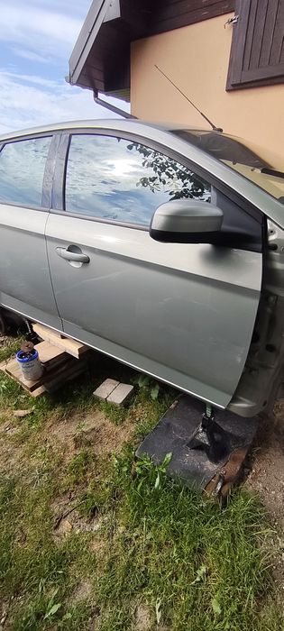 Drzwi prawe lewe mondeo MK4 d8