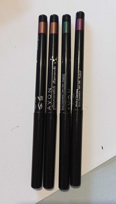 Олівці для губ, брів та очей, підводки